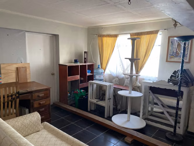 Se vende casa de 3 pisos en Playa Ancha