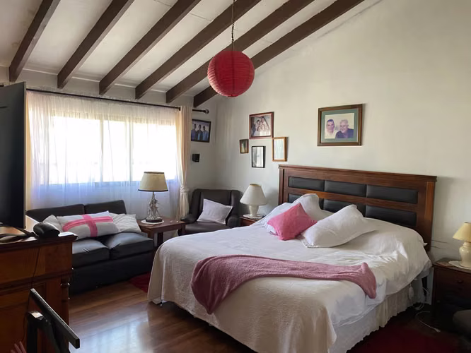 Se vende casa de 3 pisos en Playa Ancha