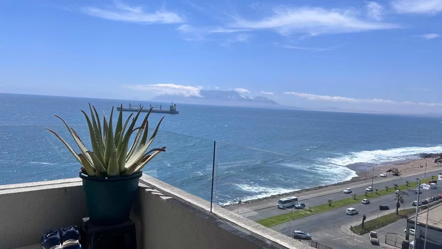 Se Vende Departamento 2 Dormitorios, 2 Baños valor 4.200Uf Edificio Galileo