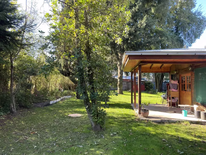 Sitio Industrial.  Galpones y Casa (73460)