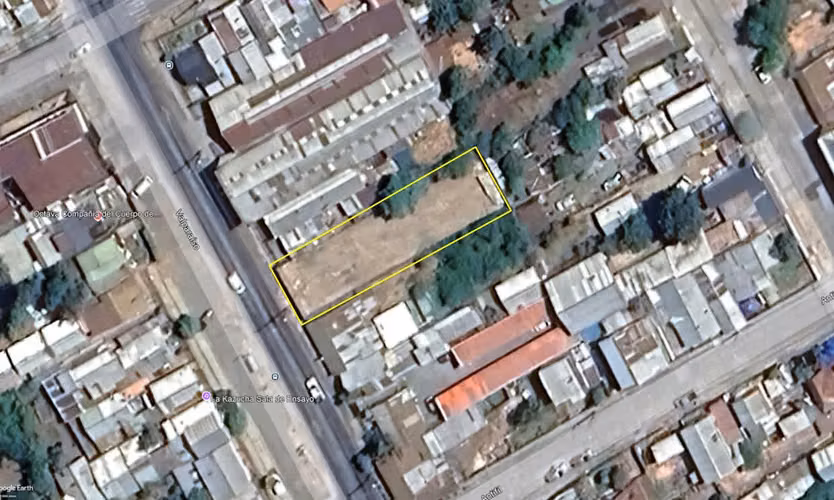 VENDO GRAN SITIO AVENIDA VALPARAISO