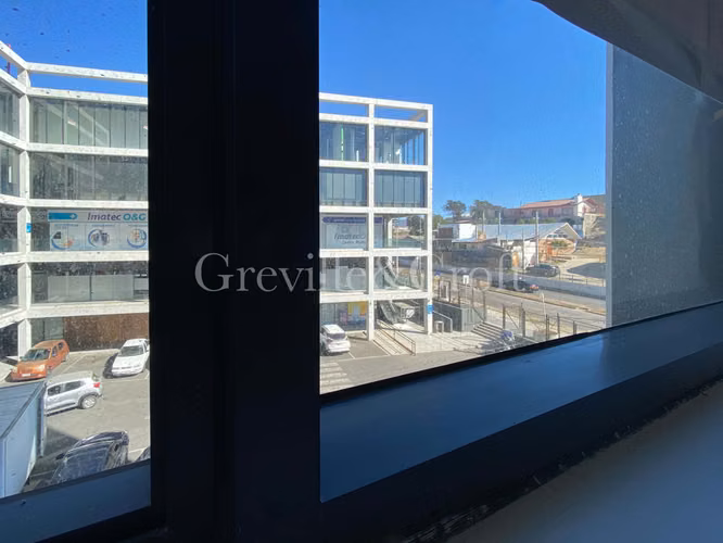 Se vende oficina cerca al hospital de Cqbo (84353)