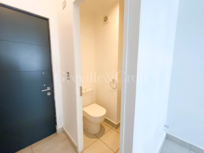 Se vende oficina cerca al hospital de Cqbo (84353)