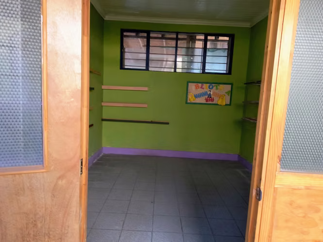 SE Vende PROPIEDAD FRENTE A LA PLAZA DE PENCO