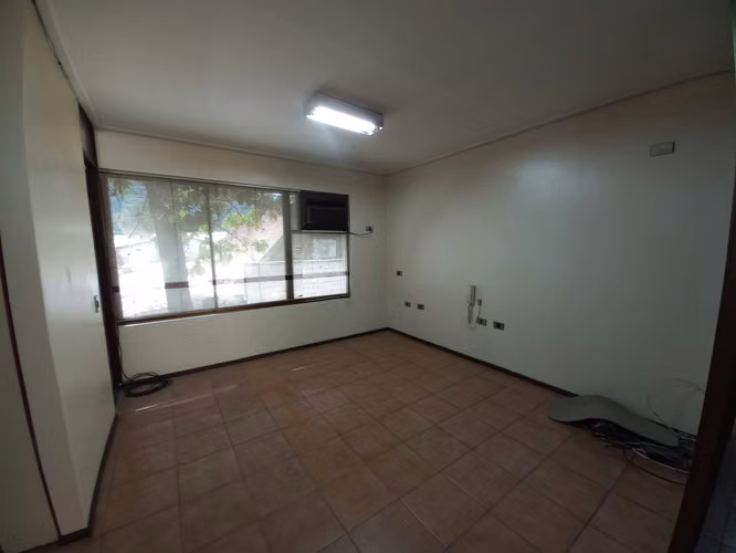 ARRIENDO AMPLIA OFICINA EN CURICÓ