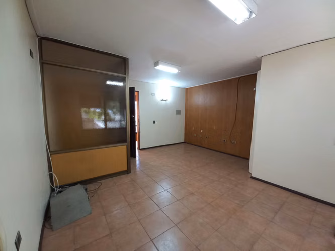ARRIENDO AMPLIA OFICINA EN CURICÓ