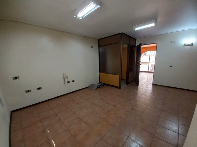 ARRIENDO AMPLIA OFICINA EN CURICÓ