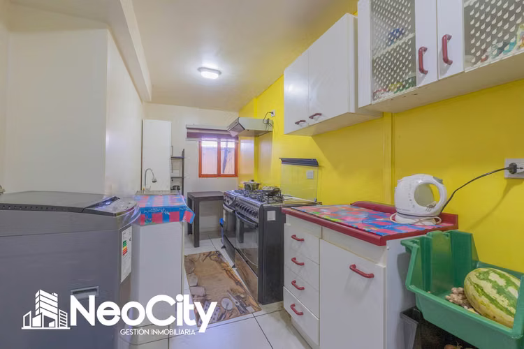 SE VENDE AMPLIO DEPARTAMENTO EN EDIFICIO CHUNGARÁ - Imagen 4