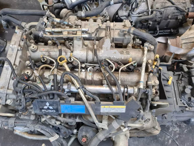 Motor Mitsubishi Fuso /Rosa 4P10 año 2015