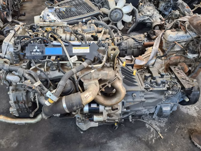 Motor Mitsubishi Fuso /Rosa 4P10 año 2015