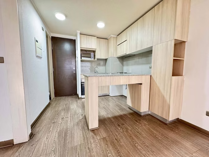 Departamento impecable, conectividad y servicios