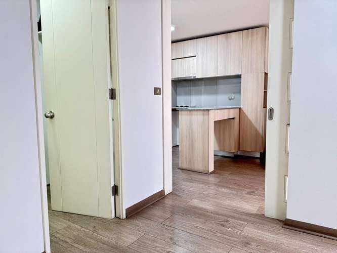 Departamento impecable, conectividad y servicios - Imagen 20