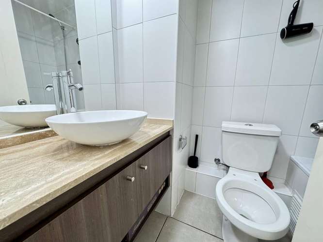 Departamento impecable, conectividad y servicios - Imagen 12