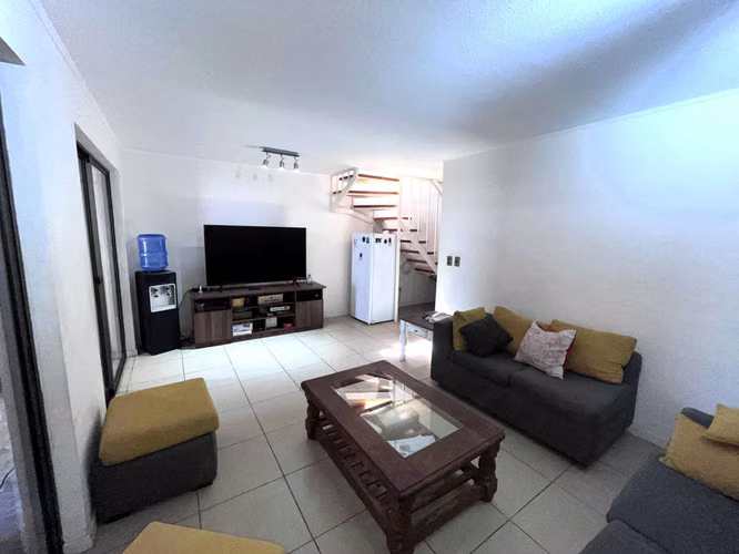 Vendo casa en condom 3 dorm 2 baño 3 estac. (86275)