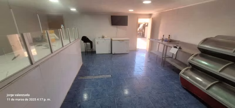 CASA CON LOCAL COMERCIAL EN PAINE CENTRO