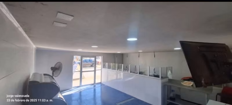 CASA CON LOCAL COMERCIAL EN PAINE CENTRO