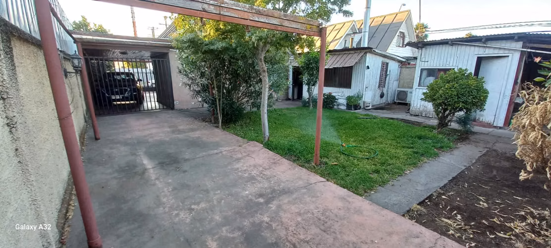 VENDO CASA EN AVENIDA RAUQUEN A 2 MINUTOS DEL HOSPITAL