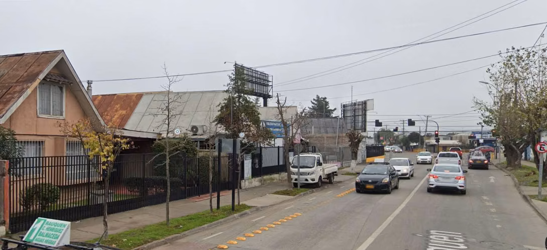 VENDO CASA EN AVENIDA RAUQUEN A 2 MINUTOS DEL HOSPITAL