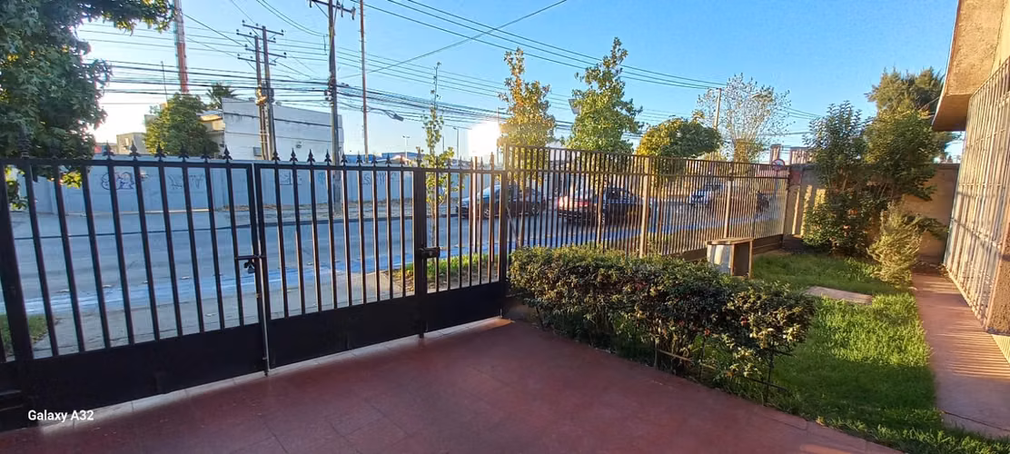 VENDO CASA EN AVENIDA RAUQUEN A 2 MINUTOS DEL HOSPITAL