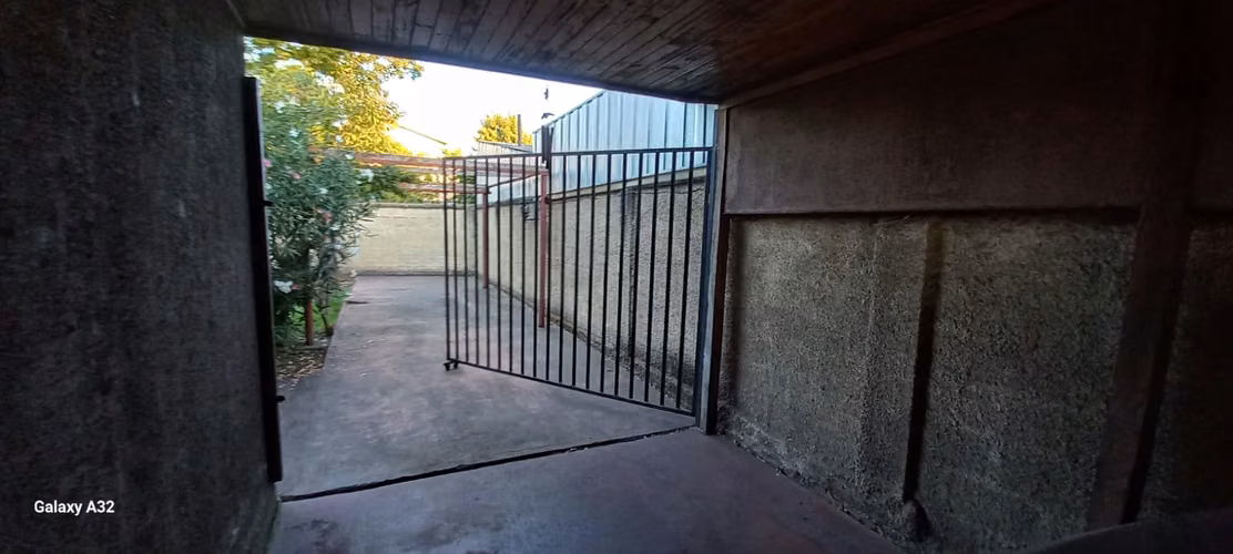 VENDO CASA EN AVENIDA RAUQUEN A 2 MINUTOS DEL HOSPITAL