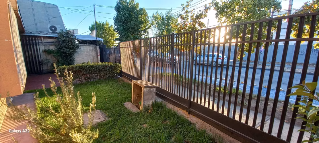 VENDO CASA EN AVENIDA RAUQUEN A 2 MINUTOS DEL HOSPITAL