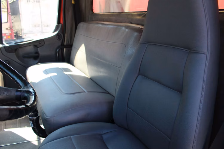Camion Freightliner m2 106 año 2010 Carroceria Bebidas