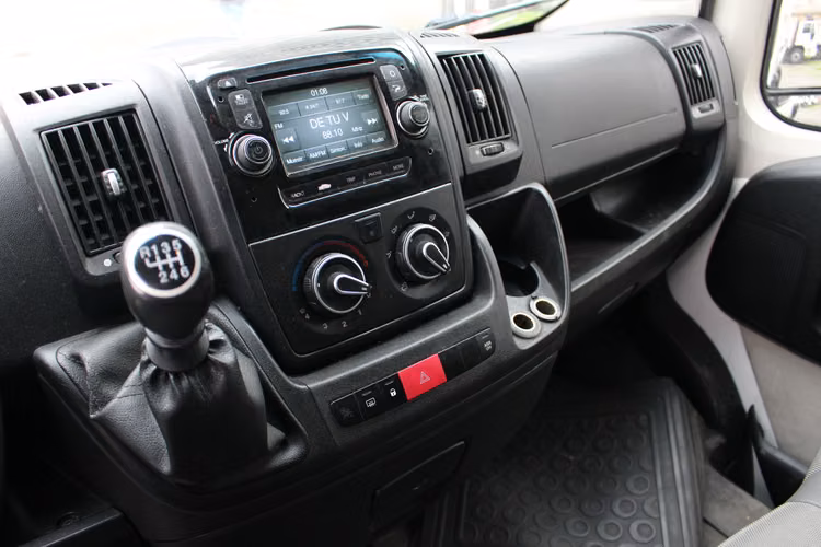 Furgon Peugeot Boxer año 2016 L2H2