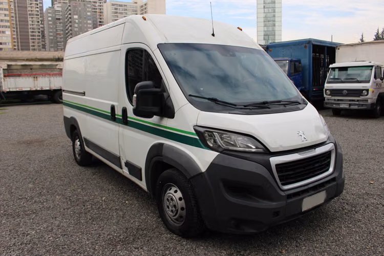 Furgon Peugeot Boxer año 2016 L2H2