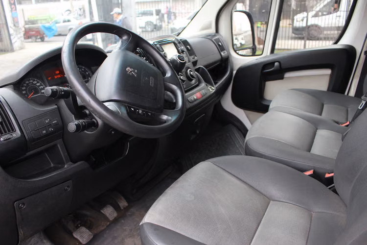 Furgon Peugeot Boxer año 2016 L2H2