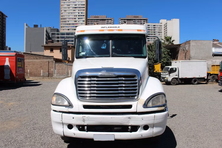 Tractocamion Freightliner CL 120 COLUMBIA AÑO 2008 TRACTO 6X4