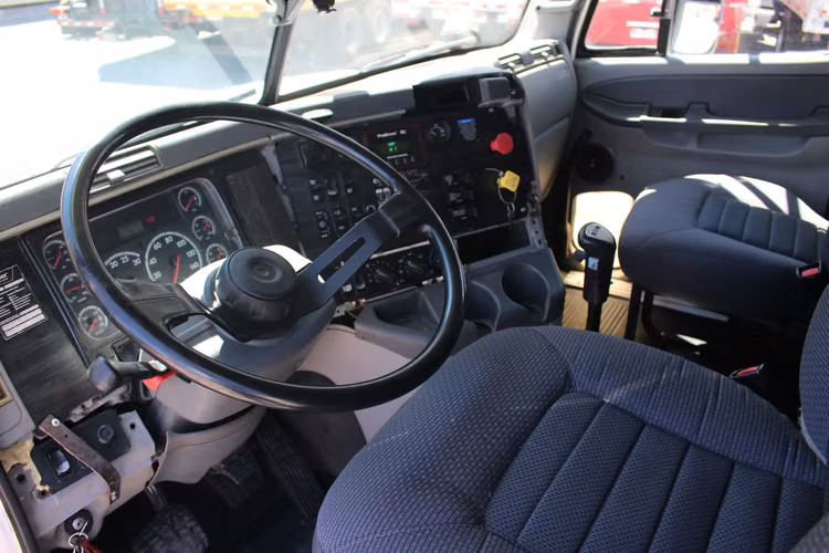 Tractocamion Freightliner CL 120 COLUMBIA AÑO 2008 TRACTO 6X4