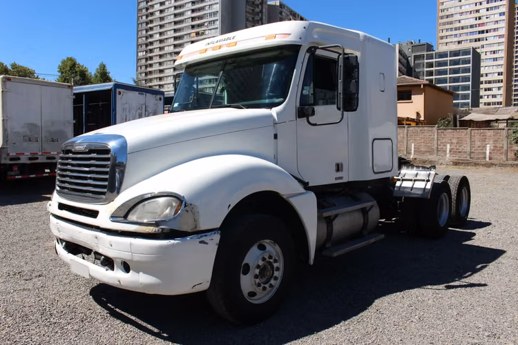 Tractocamion Freightliner CL 120 COLUMBIA AÑO 2008 TRACTO 6X4