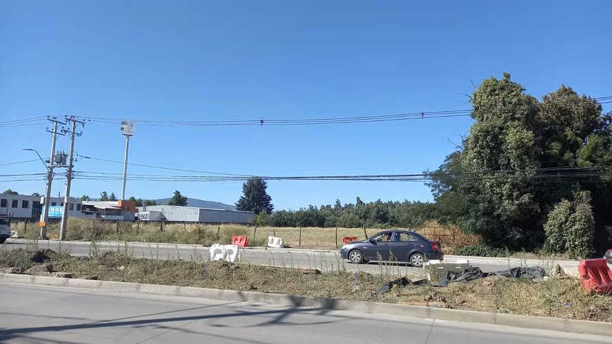 Gran Extensión De Terreno, Uso Inmobiliario Variado