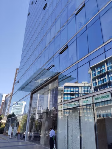 Oficina ALONSO DE CÓRDOVA/METRO MANQUEHUE