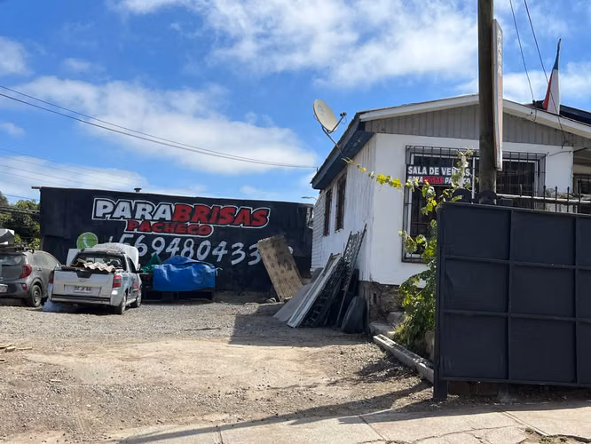 SE VENDE CASA EN SECTOR COMERCIAL,  LLO LLEO , SAN ANTONIO
