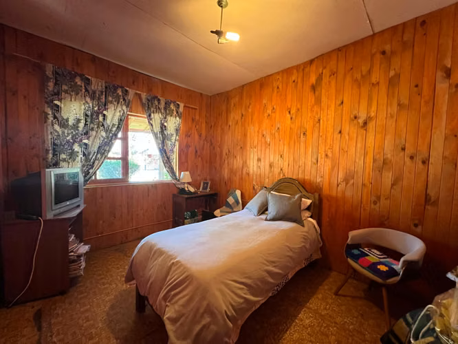 Encantadora casa en gran terreno 2.100mts2 en el Centro de Peñaflor