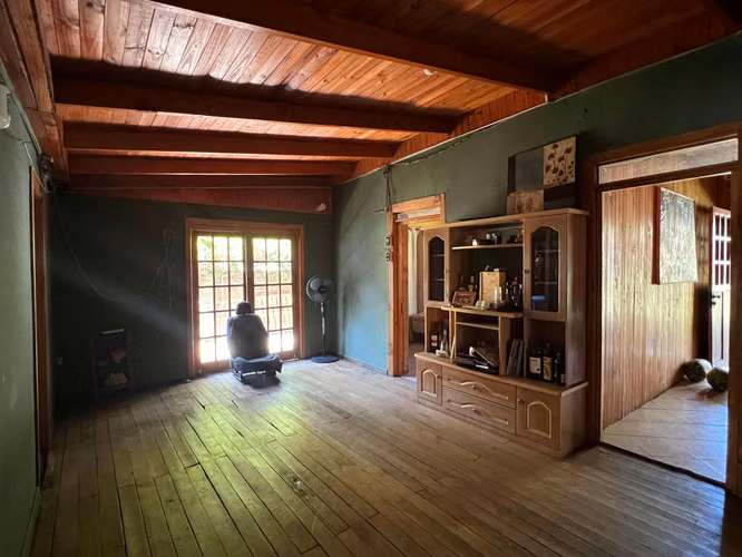 Encantadora casa en gran terreno 2.100mts2 en el Centro de Peñaflor