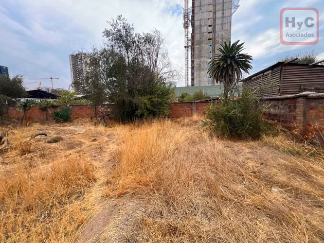 Amplio terreno en sector inmobiliario en crecimiento