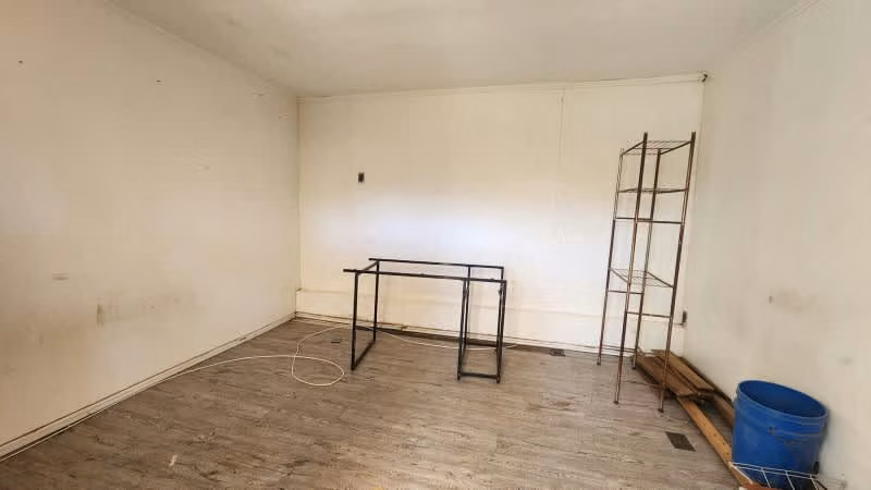 REBAJADA !! CASA CON GRAN TERRENO, EXCELENTE UBICA