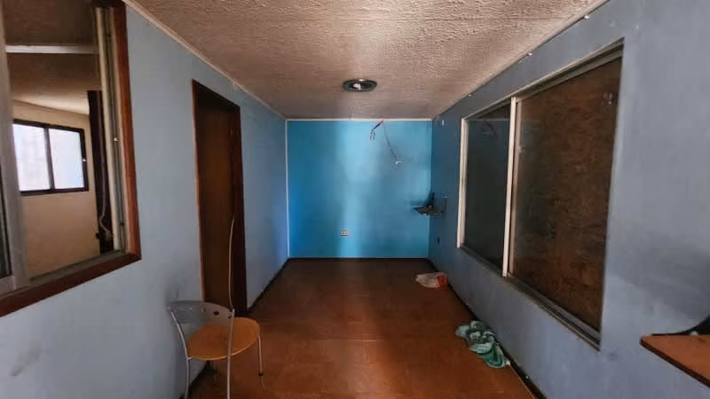 REBAJADA !! CASA CON GRAN TERRENO, EXCELENTE UBICA