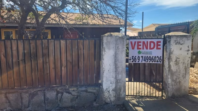 REBAJADA !! CASA CON GRAN TERRENO, EXCELENTE UBICA