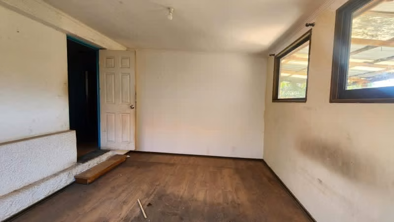 REBAJADA !! CASA CON GRAN TERRENO, EXCELENTE UBICA