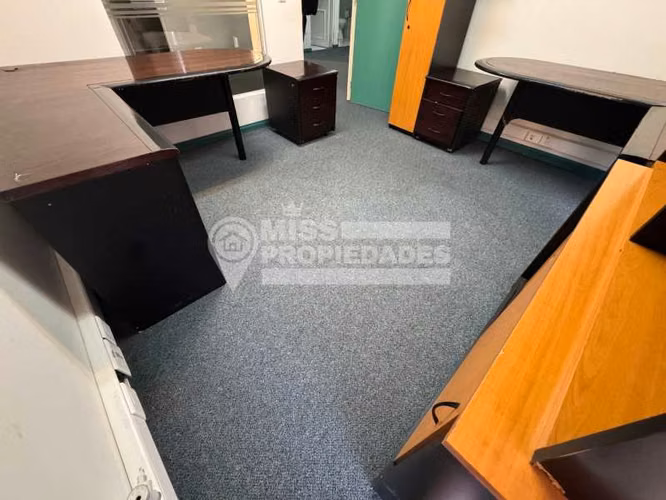 VENDE OFICINA EN GENERAL BORGOÑO