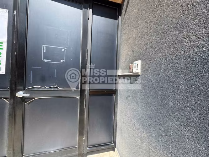 VENDE OFICINA EN GENERAL BORGOÑO