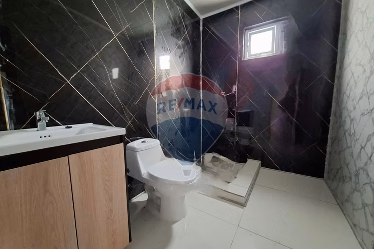 Vende parcela y casa 4 d y 2 b excelente ubicación