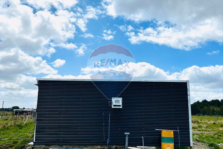 Vende parcela y casa 4 d y 2 b excelente ubicación