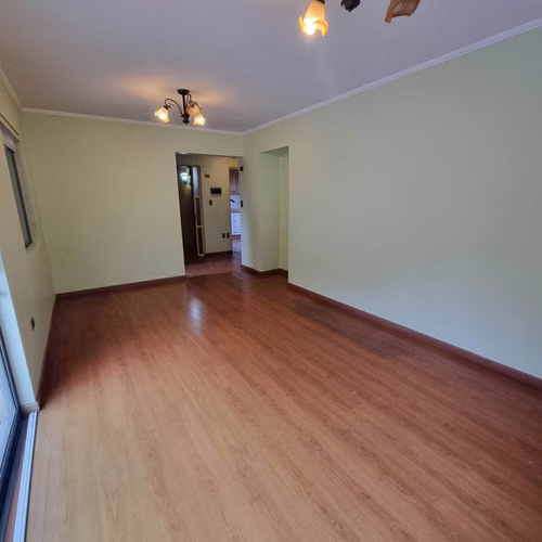 Casa con Dormitorio en Suite en Primer Piso (90289)