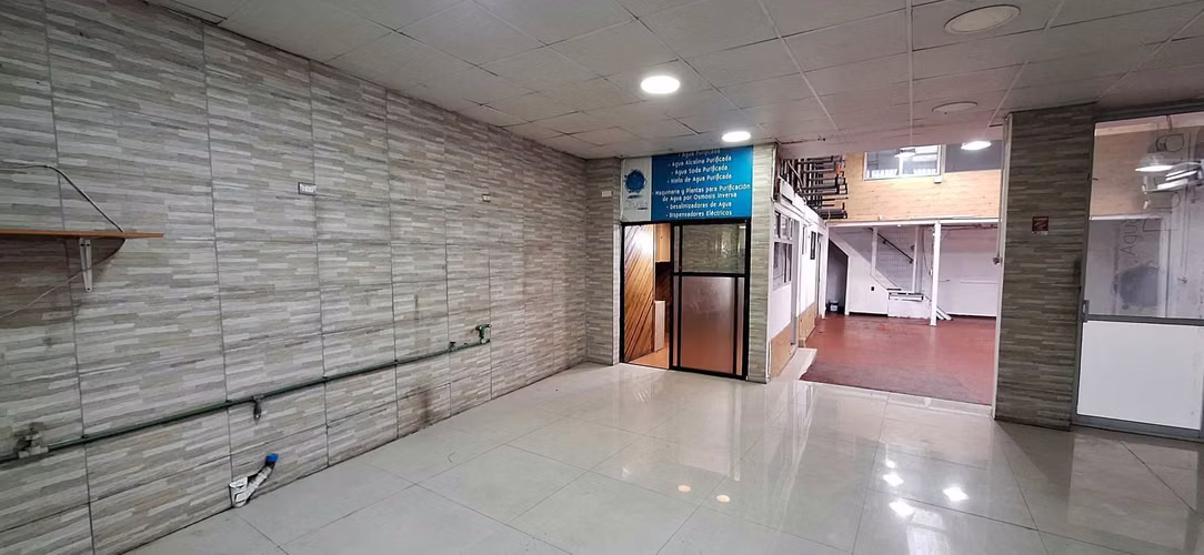 Gran Local Comercial con Taller (90297)