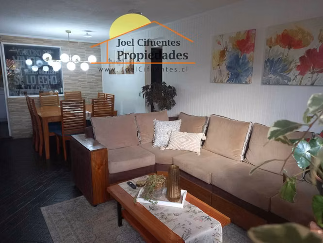 Casa en excelentes condiciones 3 dormitorios, 3 baños. Cod-2130