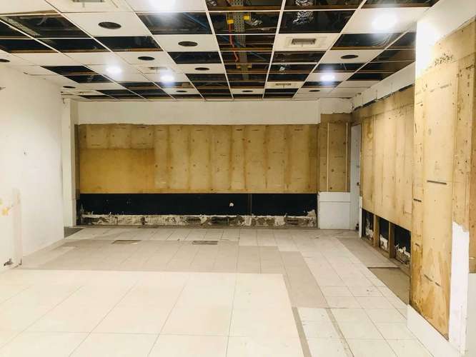SE ARRIENDA LOCAL COMERCIAL  (90647)